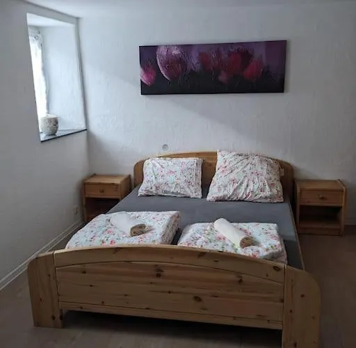 4 Persons Wohnung In De Eifel