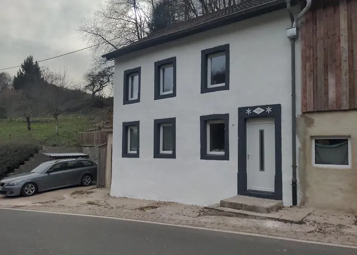 4 Persons Wohnung In De Eifel